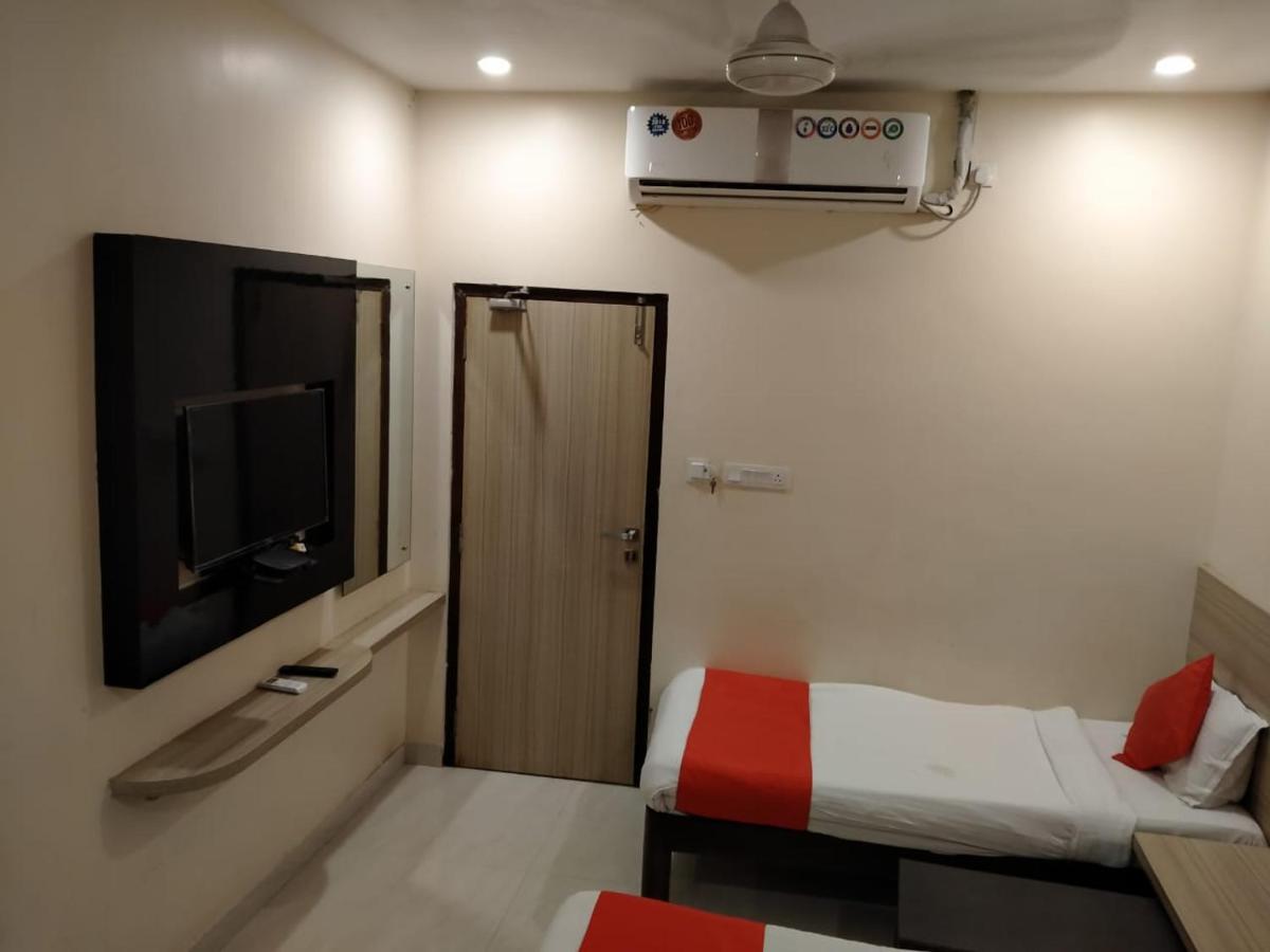 The Elite Inn Visakhapatnam Bagian luar foto